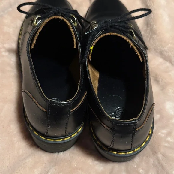 Dr. Martens Leona Oxford shoes size women’s 7 black - Picture 3 of 5